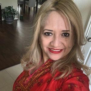 Meet your Posher, Lydia